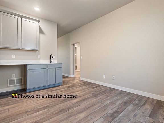 4th image of 306 Miriam Ct
