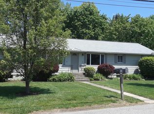 12 Eliot Rd, Bedford, MA 01730