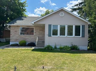 146 Elgin St W, Arnprior, ON K7S 1N8