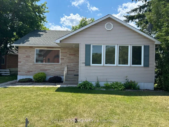 146 Elgin St W, Arnprior, ON K7S 1N8