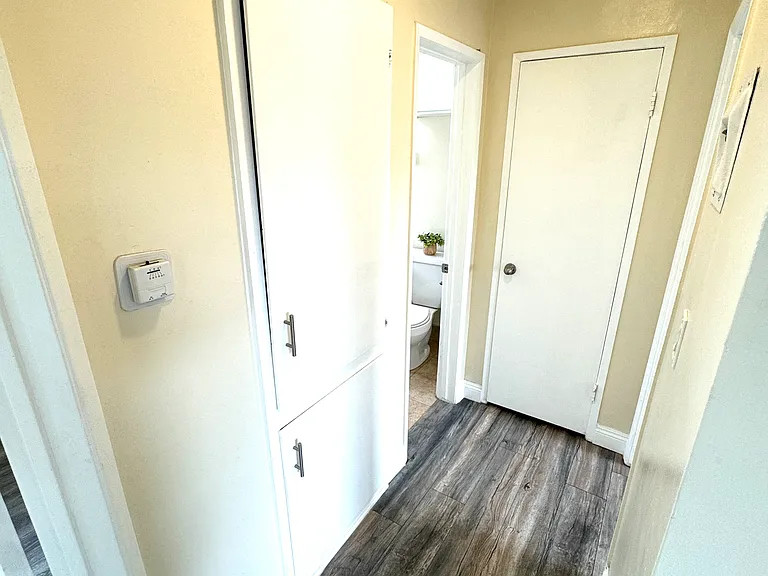11541 Stuart Dr — Photo 16