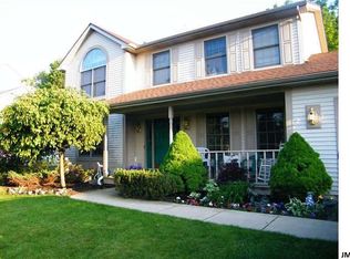 5919 Cabrena Dr, Lansing, MI 48917