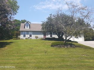 9945 Tierra Verde Dr, Knoxville, TN 37922