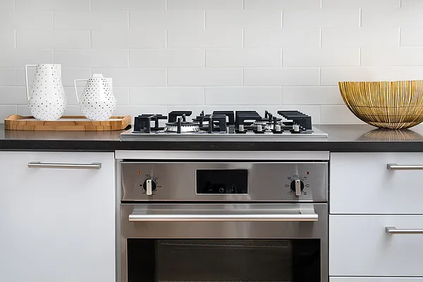 Rented by Compass | media 7