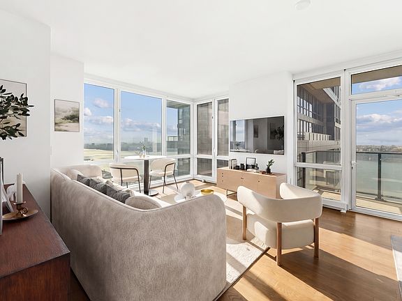 3rd image of 605 W 42nd St APT 24S