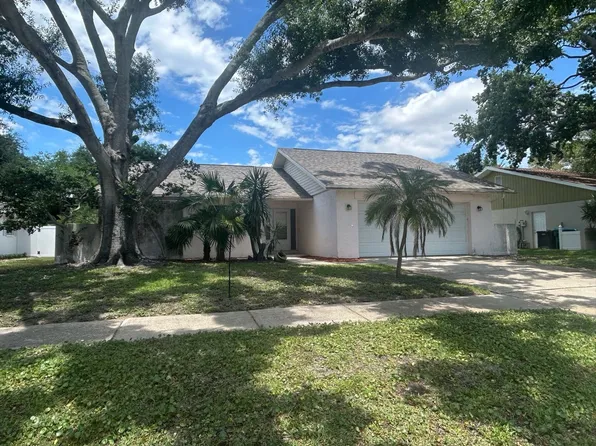 11997 97th Ave, Seminole, FL 33772
