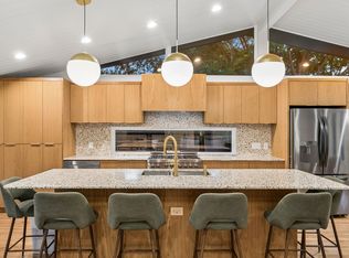 707 Bondstone Dr, Dallas, TX 75218