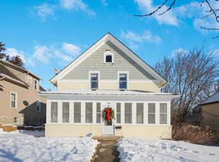 106 Pine St N, Chaska, MN 55318