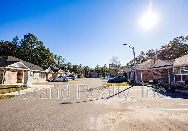 6283 Holland Rd — Photo 28