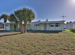 31634 Blanton Ln, Tavares, FL 32778