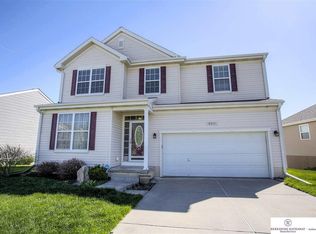 8911 S 166th St, Omaha, NE 68136