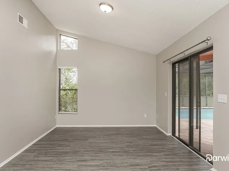 7392 Flyway Dr — Photo 8