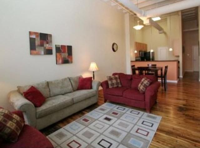 1st image of 624 E Walnut St APT 24