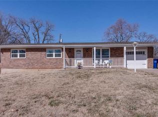 737 Southshire Dr, Saint Louis, MO