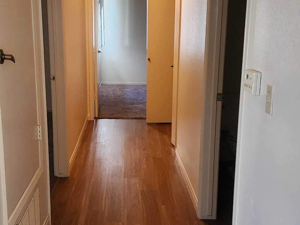 2nd image of 400 W Forest Ave