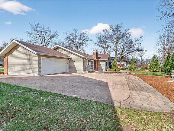 4th image of 15424 Country Ridge Dr