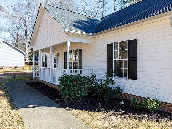 2nd image of 110 Scotch Pine Dr