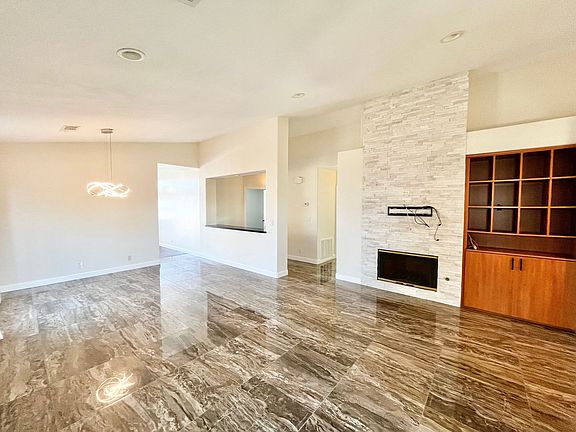 3rd image of 869 Verin Ln