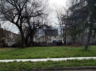 2215 E 95th St, Cleveland, OH