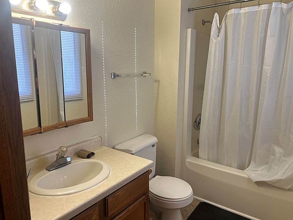 5th image of 2165 Prairie St