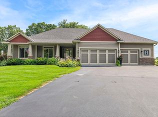 1749 Charleston Ln, Waconia, MN 55387