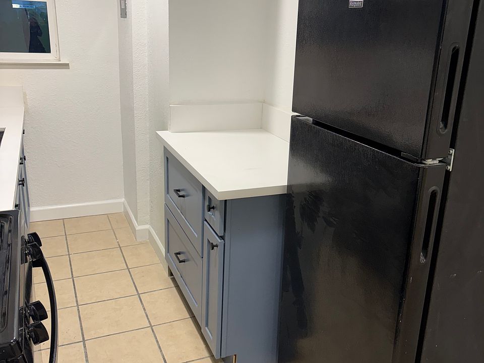1st image of 124 7th St APT 2