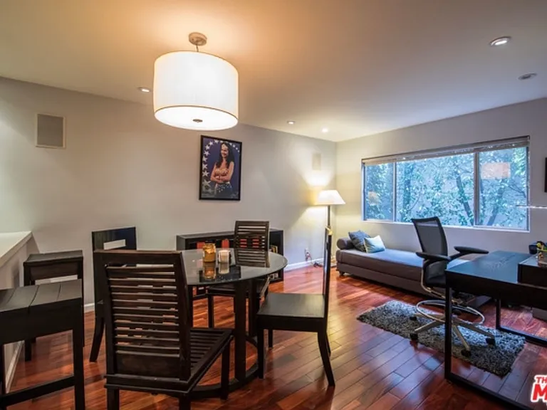 1233 N Laurel Ave #110 — Photo 15