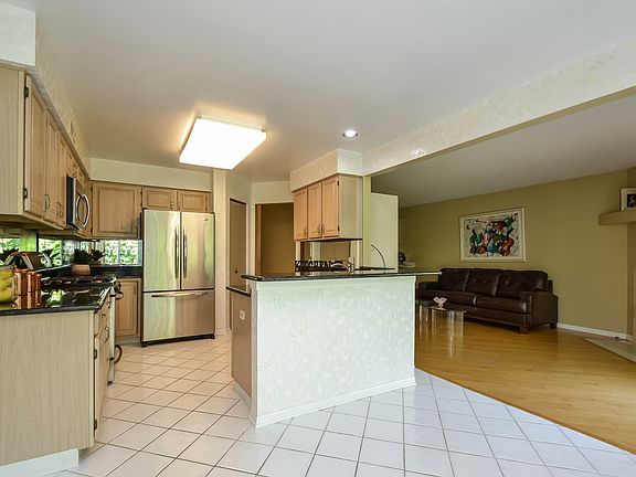 3rd image of 4576 Deer Trail Ct