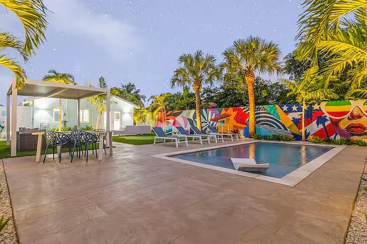322 NW 4th Ave