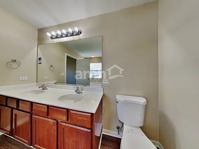 211 Gladys Ave — Photo 13