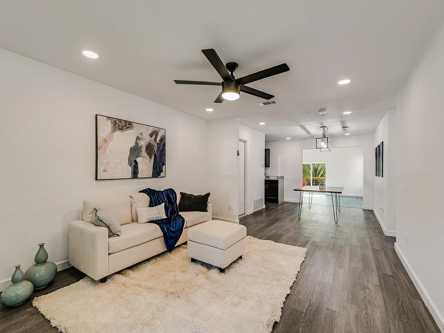 3 bed, 1.0 bath, 1524 sqft, $2,500 — Photo 3
