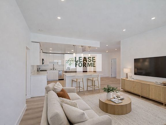 3rd image of 449 S Le Doux Rd #202