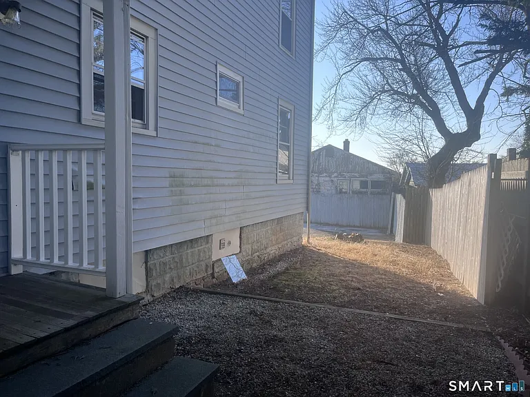 124 Thorpe St — Photo 22