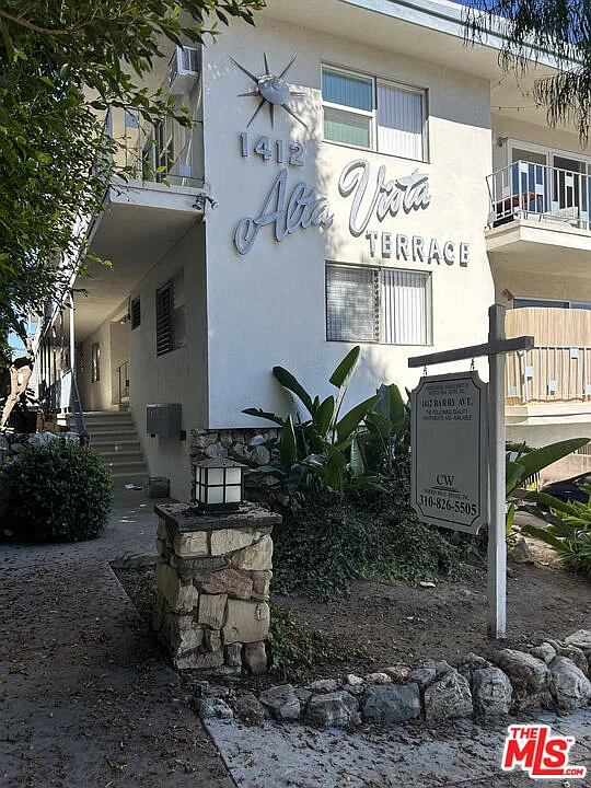 1 bed, 1.0 bath, 685 sqft, $2,185 — Photo 2