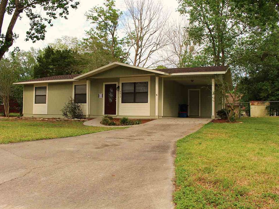 1st image of 6613 NW 28th Ter