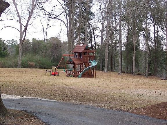 Side yard play house