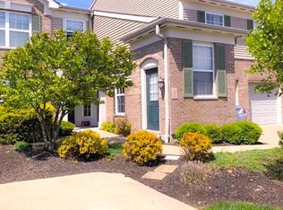 1318 Twin Spires Dr, Batavia, OH
