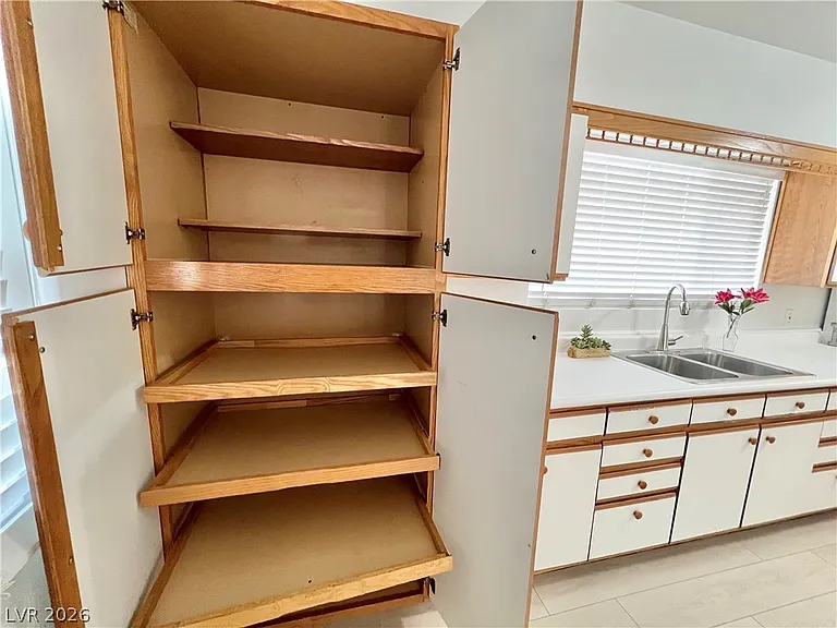 2300 Santa Clara Dr — Photo 17
