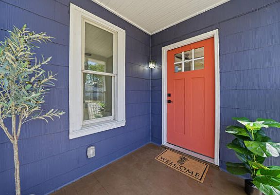 5th image of 2217 Cambridge Ave