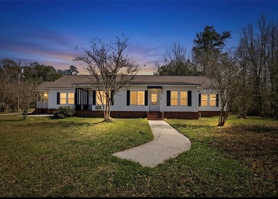 1st image of 17485 Cardinal Ln