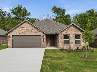1313 Valley Dr, Gentry, AR 72734