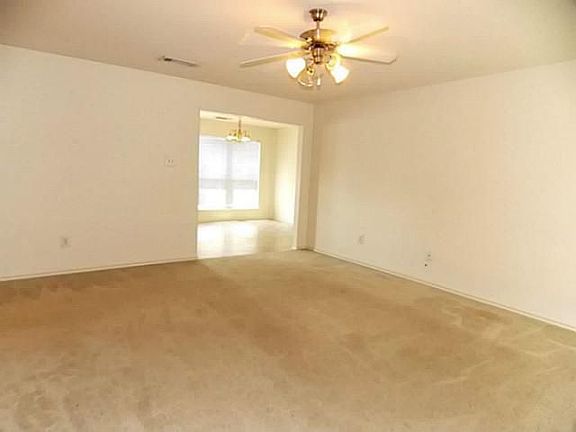5th image of 2020 Paluxy Ct