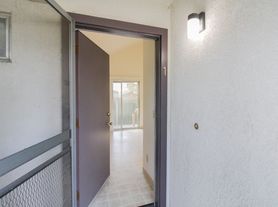 369 & 371 Sandercock St, 369 1