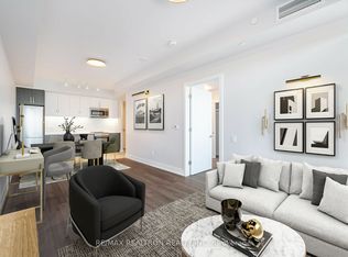 2525 Bathurst St #410, Toronto, ON M6B 2Y9