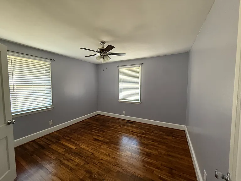 1405 Sunnyside Dr — Photo 3