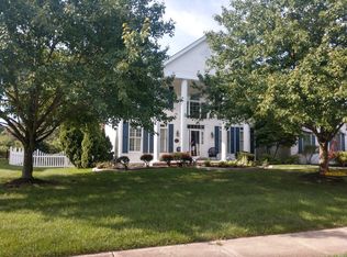 1181 Lockett Rd, Saint Louis, MO 63131