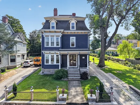 153 Belmont St, Fall River, MA 02720
