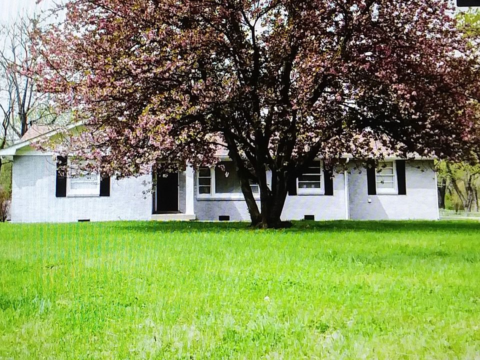 1st image of 576 Rosehill Dr