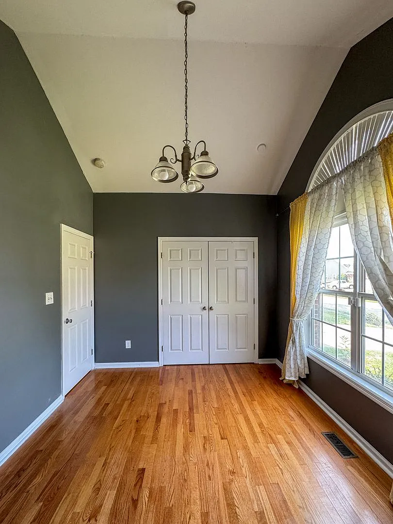 4 Bed 3 Bath Home Plus Bonus Room with Access to Community Pool — Photo 4