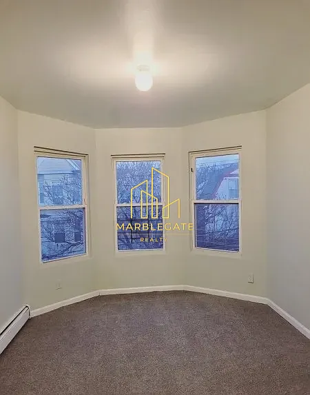3 bed, 1050 sqft, $2,150 — Photo 4